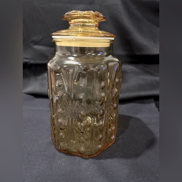 Vintage Atterbury Scoll 9” Canister jar with top circa 1960 - Picture 2 of 6